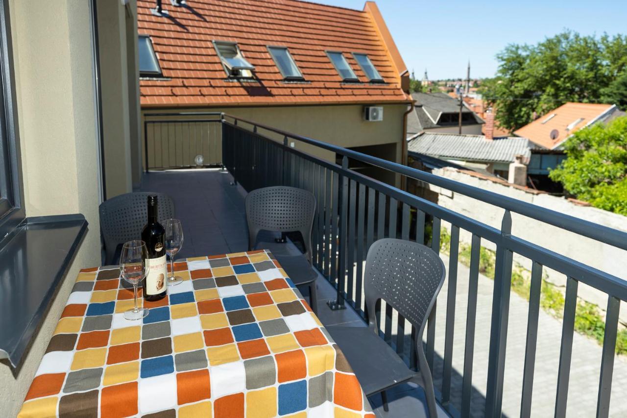 Star Apartman Eger Exterior foto